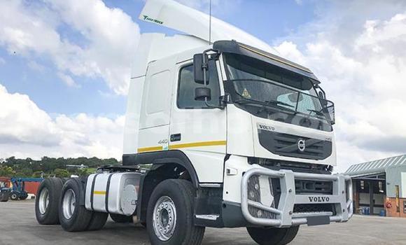 اشتري مستعمل Volvo 440 White سيارة في Maseru في Maseru اشتري مستعمل Volvo 440 White سيارة في Maseru في Maseru