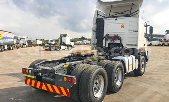 اشتري مستعمل Volvo 440 White سيارة في Maseru في Maseru اشتري مستعمل Volvo 440 White سيارة في Maseru في Maseru