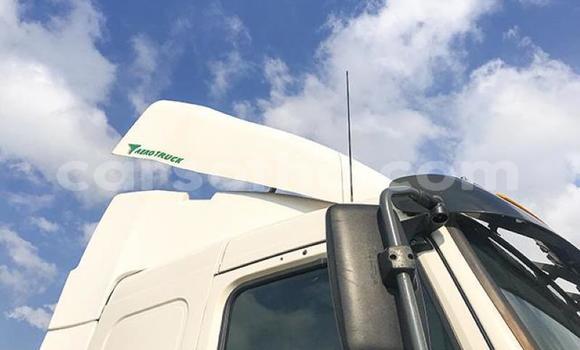 اشتري مستعمل Volvo 440 White سيارة في Maseru في Maseru اشتري مستعمل Volvo 440 White سيارة في Maseru في Maseru