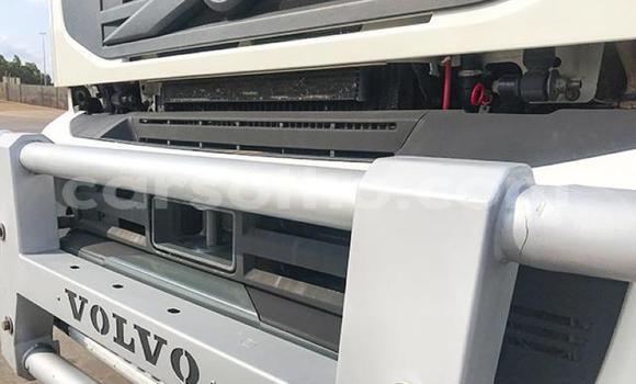 اشتري مستعمل Volvo 440 White سيارة في Maseru في Maseru اشتري مستعمل Volvo 440 White سيارة في Maseru في Maseru