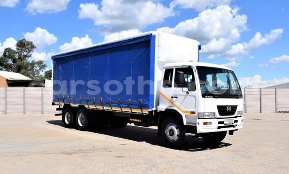 Acheter Occasion Voiture Nissan Urvan Bleu à Maseru, Maseru Acheter Occasion Voiture Nissan Urvan Bleu à Maseru, Maseru