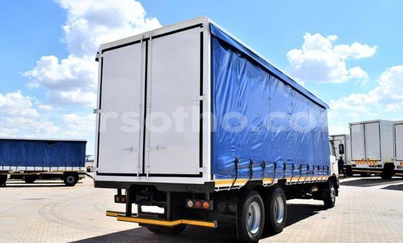 Acheter Occasion Voiture Nissan Urvan Bleu à Maseru, Maseru Acheter Occasion Voiture Nissan Urvan Bleu à Maseru, Maseru