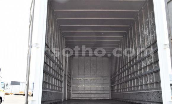 Acheter Occasion Voiture Nissan Urvan Blanc à Maseru, Maseru Acheter Occasion Voiture Nissan Urvan Blanc à Maseru, Maseru