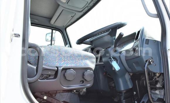 Acheter Occasion Voiture Nissan Urvan Blanc à Maseru, Maseru Acheter Occasion Voiture Nissan Urvan Blanc à Maseru, Maseru