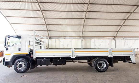 Sayi Na hannu Isuzu FTR 850 White Babbar mota in Maseru a Maseru Sayi Na hannu Isuzu FTR 850 White Babbar mota in Maseru a Maseru