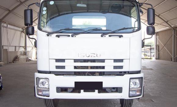 Sayi Na hannu Isuzu FTR 850 White Babbar mota in Maseru a Maseru Sayi Na hannu Isuzu FTR 850 White Babbar mota in Maseru a Maseru