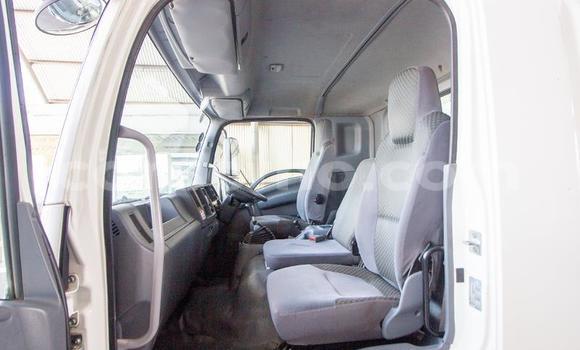 Sayi Na hannu Isuzu FTR 850 White Babbar mota in Maseru a Maseru Sayi Na hannu Isuzu FTR 850 White Babbar mota in Maseru a Maseru