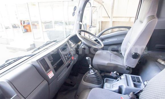 Sayi Na hannu Isuzu FTR 850 White Babbar mota in Maseru a Maseru Sayi Na hannu Isuzu FTR 850 White Babbar mota in Maseru a Maseru