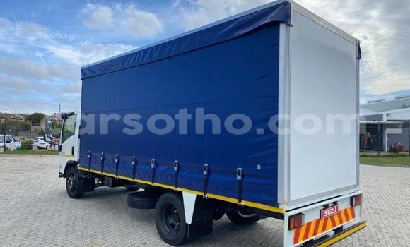 Sayi Na hannu Isuzu FTR 850 White Babbar mota in Maseru a Maseru Sayi Na hannu Isuzu FTR 850 White Babbar mota in Maseru a Maseru