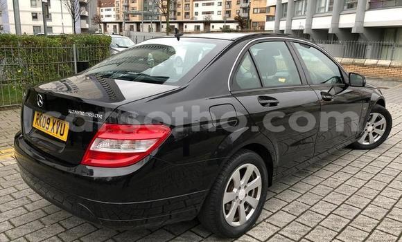 Sayi Na hannu Mercedes-Benz C-klasse Black Mota in Mohale's Hoek a Mohale's Hoek Sayi Na hannu Mercedes-Benz C-klasse Black Mota in Mohale's Hoek a Mohale's Hoek