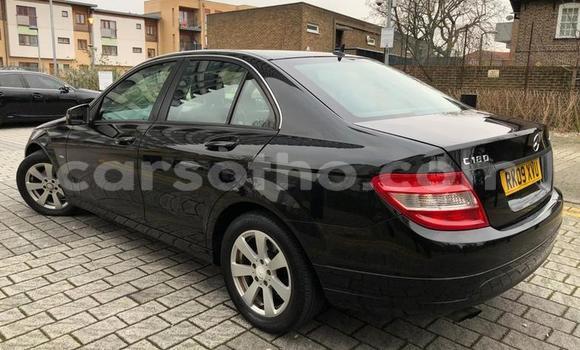 Sayi Na hannu Mercedes-Benz C-klasse Black Mota in Mohale's Hoek a Mohale's Hoek Sayi Na hannu Mercedes-Benz C-klasse Black Mota in Mohale's Hoek a Mohale's Hoek