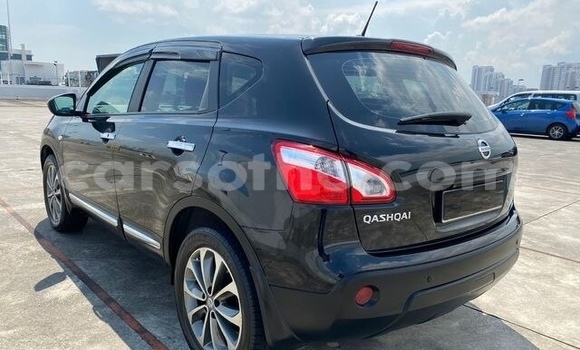 Buy Used Nissan Qashqai Black Car in Hlotse in Leribe Buy Used Nissan Qashqai Black Car in Hlotse in Leribe