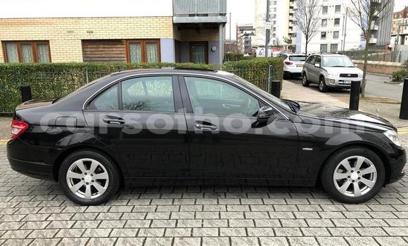 Sayi Na hannu Mercedes-Benz C-klasse Black Mota in Mohale's Hoek a Mohale's Hoek Sayi Na hannu Mercedes-Benz C-klasse Black Mota in Mohale's Hoek a Mohale's Hoek