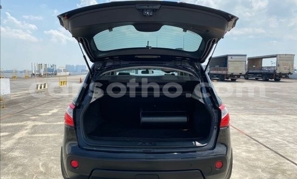 Buy Used Nissan Qashqai Black Car in Hlotse in Leribe Buy Used Nissan Qashqai Black Car in Hlotse in Leribe