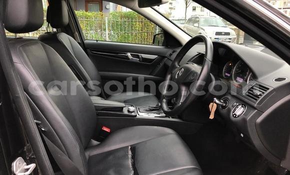 Sayi Na hannu Mercedes-Benz C-klasse Black Mota in Mohale's Hoek a Mohale's Hoek Sayi Na hannu Mercedes-Benz C-klasse Black Mota in Mohale's Hoek a Mohale's Hoek