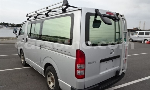 Sayi Na hannu Toyota Hiace Silver Mota in Maseru a Maseru Sayi Na hannu Toyota Hiace Silver Mota in Maseru a Maseru