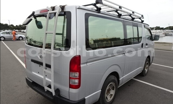 Sayi Na hannu Toyota Hiace Silver Mota in Maseru a Maseru Sayi Na hannu Toyota Hiace Silver Mota in Maseru a Maseru