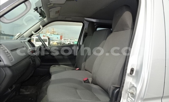 Sayi Na hannu Toyota Hiace Silver Mota in Maseru a Maseru Sayi Na hannu Toyota Hiace Silver Mota in Maseru a Maseru