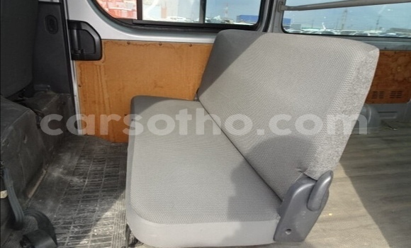 Sayi Na hannu Toyota Hiace Silver Mota in Maseru a Maseru Sayi Na hannu Toyota Hiace Silver Mota in Maseru a Maseru