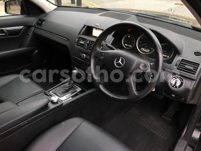 Big with watermark 2009mercedesc class 10