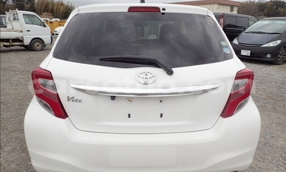 Buy Used Toyota Vitz White Car in Maseru in Maseru Buy Used Toyota Vitz White Car in Maseru in Maseru