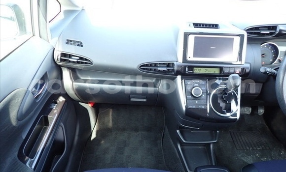 اشتري مستعمل Toyota Wish Silver سيارة في Maseru في Maseru اشتري مستعمل Toyota Wish Silver سيارة في Maseru في Maseru