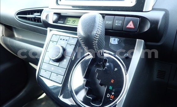 اشتري مستعمل Toyota Wish Silver سيارة في Maseru في Maseru اشتري مستعمل Toyota Wish Silver سيارة في Maseru في Maseru