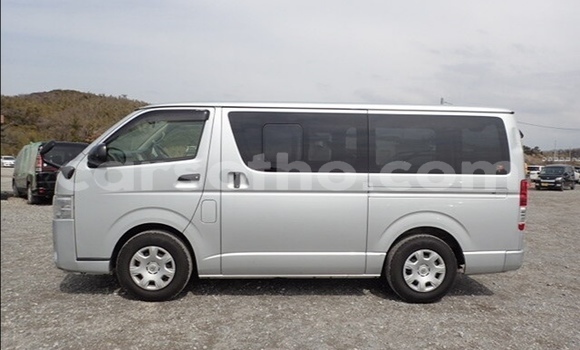 Buy Used Toyota Hiace Silver Car in Maseru in Maseru Buy Used Toyota Hiace Silver Car in Maseru in Maseru