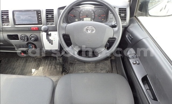Buy Used Toyota Hiace Silver Car in Maseru in Maseru Buy Used Toyota Hiace Silver Car in Maseru in Maseru