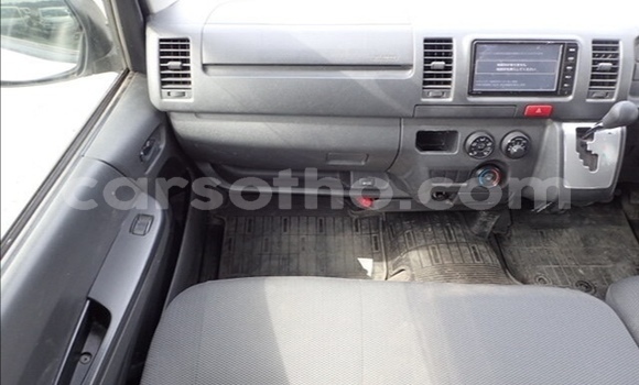 Buy Used Toyota Hiace Silver Car in Maseru in Maseru Buy Used Toyota Hiace Silver Car in Maseru in Maseru
