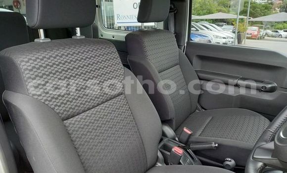 اشتري مستعمل Suzuki Jimny Silver سيارة في Maseru في Maseru اشتري مستعمل Suzuki Jimny Silver سيارة في Maseru في Maseru