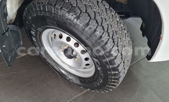 Acheter Occasion Voiture Toyota Hilux Blanc à Maseru, Maseru Acheter Occasion Voiture Toyota Hilux Blanc à Maseru, Maseru