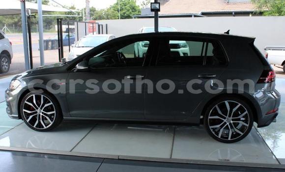 Sayi Na hannu Volkswagen Golf Silver Mota in Maseru a Maseru Sayi Na hannu Volkswagen Golf Silver Mota in Maseru a Maseru