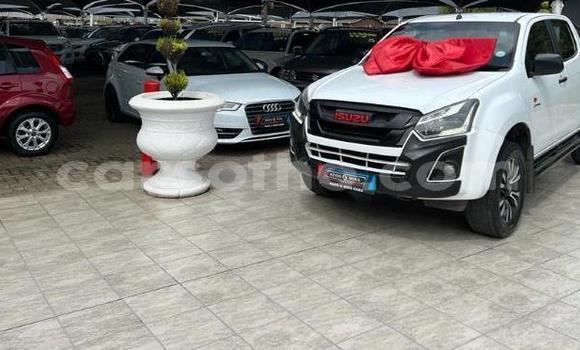 Buy Used Isuzu KB White Car in Maseru in Maseru Buy Used Isuzu KB White Car in Maseru in Maseru