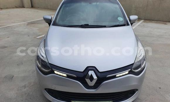 Sayi Na hannu Renault Clio Silver Mota in Maseru a Maseru Sayi Na hannu Renault Clio Silver Mota in Maseru a Maseru