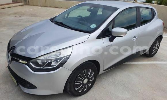 Sayi Na hannu Renault Clio Silver Mota in Maseru a Maseru Sayi Na hannu Renault Clio Silver Mota in Maseru a Maseru