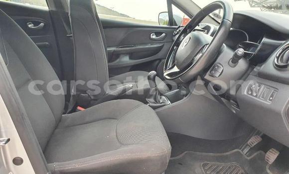 Sayi Na hannu Renault Clio Silver Mota in Maseru a Maseru Sayi Na hannu Renault Clio Silver Mota in Maseru a Maseru