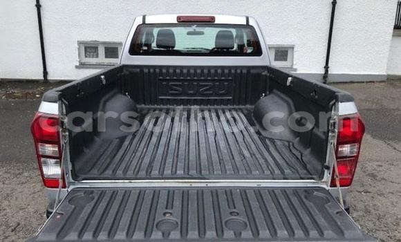 اشتري مستعمل Isuzu D–MAX Silver سيارة في Butha Buthe في Butha-Buthe اشتري مستعمل Isuzu D–MAX Silver سيارة في Butha Buthe في Butha-Buthe