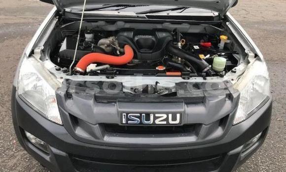 اشتري مستعمل Isuzu D–MAX Silver سيارة في Butha Buthe في Butha-Buthe اشتري مستعمل Isuzu D–MAX Silver سيارة في Butha Buthe في Butha-Buthe