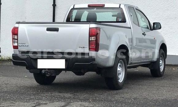 اشتري مستعمل Isuzu D–MAX Silver سيارة في Butha Buthe في Butha-Buthe اشتري مستعمل Isuzu D–MAX Silver سيارة في Butha Buthe في Butha-Buthe