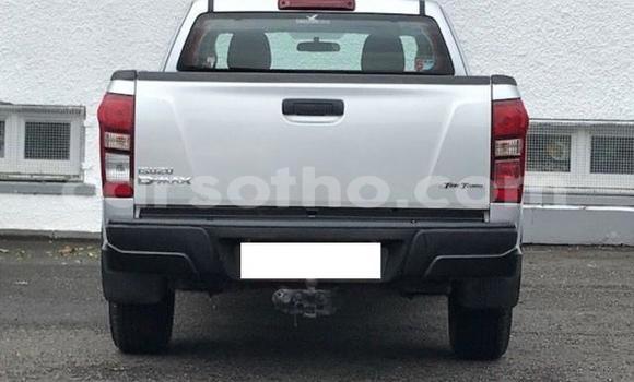 اشتري مستعمل Isuzu D–MAX Silver سيارة في Butha Buthe في Butha-Buthe اشتري مستعمل Isuzu D–MAX Silver سيارة في Butha Buthe في Butha-Buthe