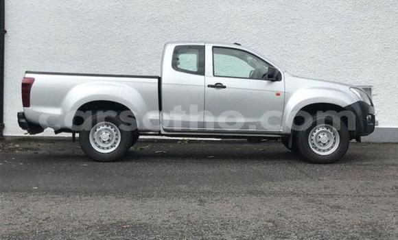 اشتري مستعمل Isuzu D–MAX Silver سيارة في Butha Buthe في Butha-Buthe اشتري مستعمل Isuzu D–MAX Silver سيارة في Butha Buthe في Butha-Buthe