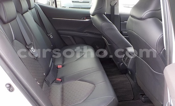 Sayi Na hannu Toyota Camry White Mota in Butha–Buthe a Thaba-Tseka Sayi Na hannu Toyota Camry White Mota in Butha–Buthe a Thaba-Tseka