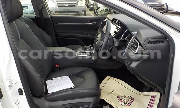 Sayi Na hannu Toyota Camry White Mota in Butha–Buthe a Thaba-Tseka Sayi Na hannu Toyota Camry White Mota in Butha–Buthe a Thaba-Tseka