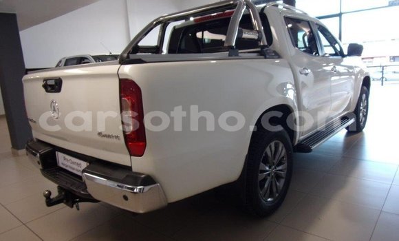 اشتري مستعمل Mercedes-Benz 250 White سيارة في Maseru في Maseru اشتري مستعمل Mercedes-Benz 250 White سيارة في Maseru في Maseru