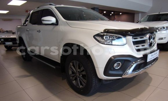 اشتري مستعمل Mercedes-Benz 250 White سيارة في Maseru في Maseru اشتري مستعمل Mercedes-Benz 250 White سيارة في Maseru في Maseru