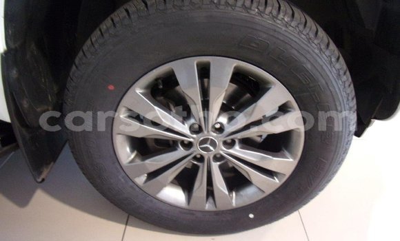 اشتري مستعمل Mercedes-Benz 250 White سيارة في Maseru في Maseru اشتري مستعمل Mercedes-Benz 250 White سيارة في Maseru في Maseru