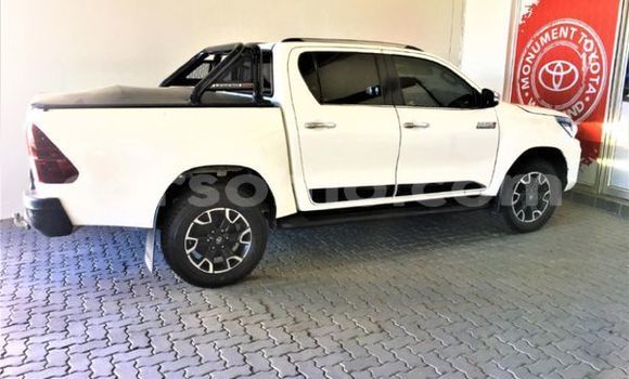 Sayi Na hannu Toyota Hilux Brown Mota in Maseru a Maseru Sayi Na hannu Toyota Hilux Brown Mota in Maseru a Maseru