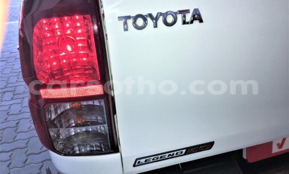 Sayi Na hannu Toyota Hilux Brown Mota in Maseru a Maseru Sayi Na hannu Toyota Hilux Brown Mota in Maseru a Maseru