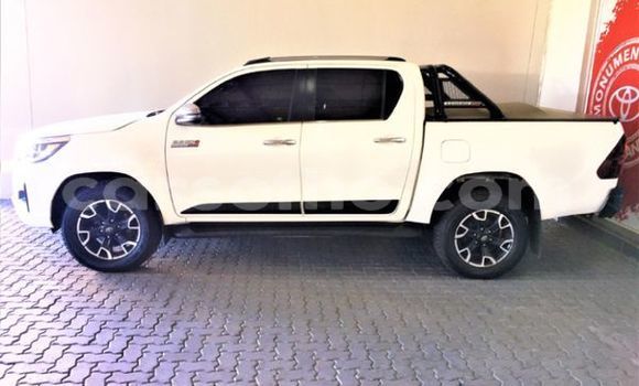 Sayi Na hannu Toyota Hilux Brown Mota in Maseru a Maseru Sayi Na hannu Toyota Hilux Brown Mota in Maseru a Maseru